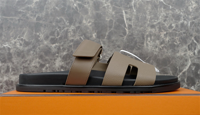 TWO-TONE H-STRAP LEATHER SLIDE SANDALS