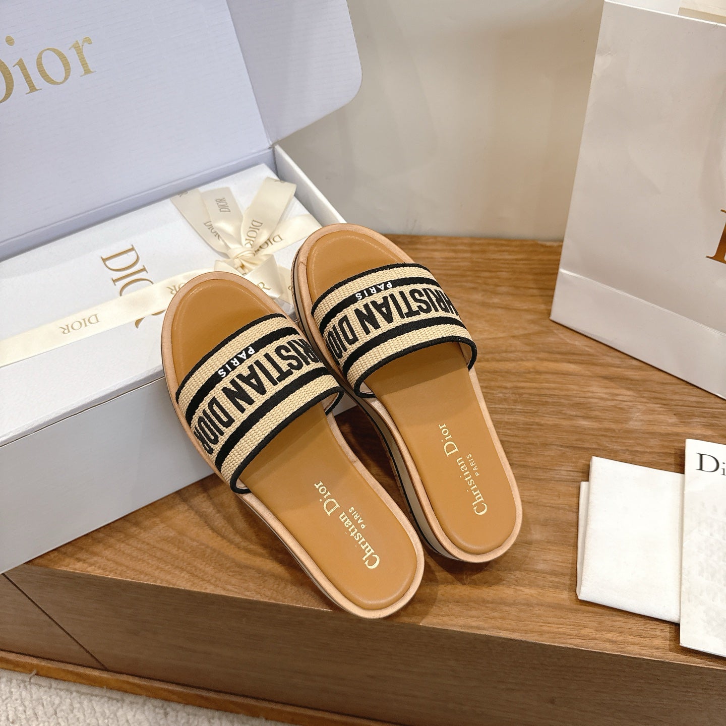 BLACK & BEIGE LOGO STRAP PLATFORM SLIDE SANDALS